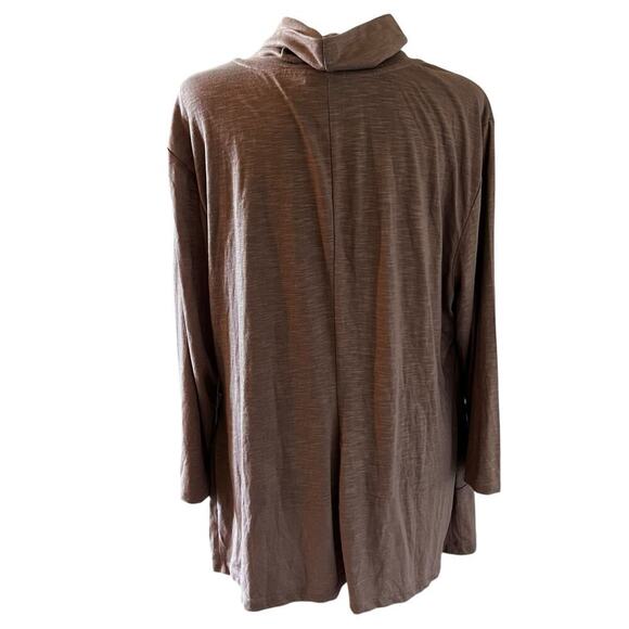 Monroe and Main Women’s Plus Size Contemporary Drapy Shimmer Top Tan Size 2X - Picture 2 of 8